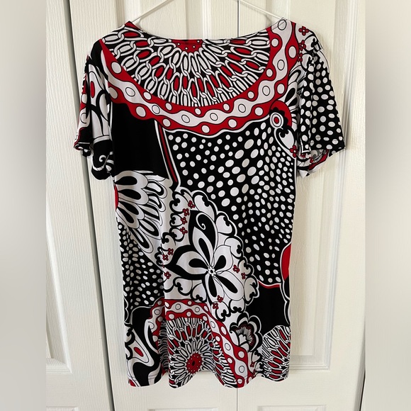 Marallis Collection Short Sleeve Blouse - Picture 4 of 4